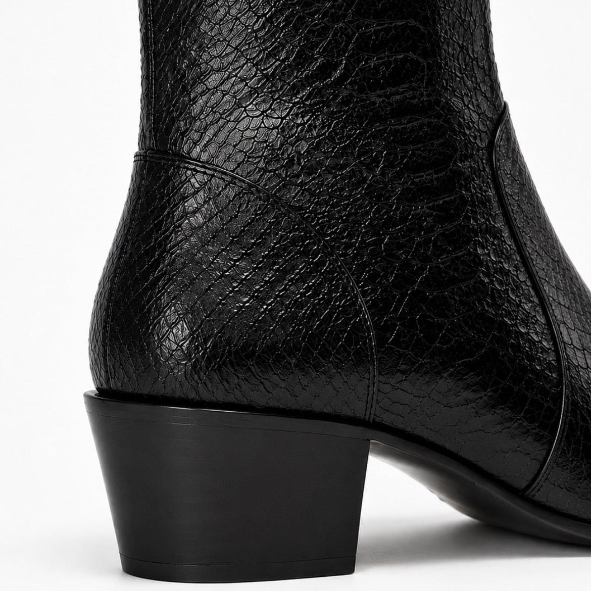 Bottine Mario en cuir embossé python noir