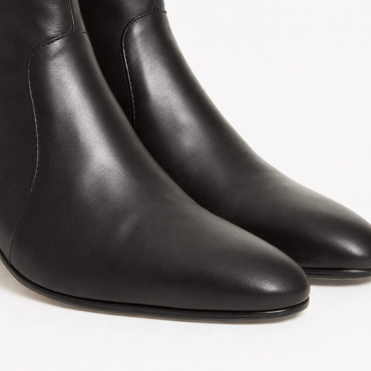 Bottine Mario en cuir de veau lisse noir