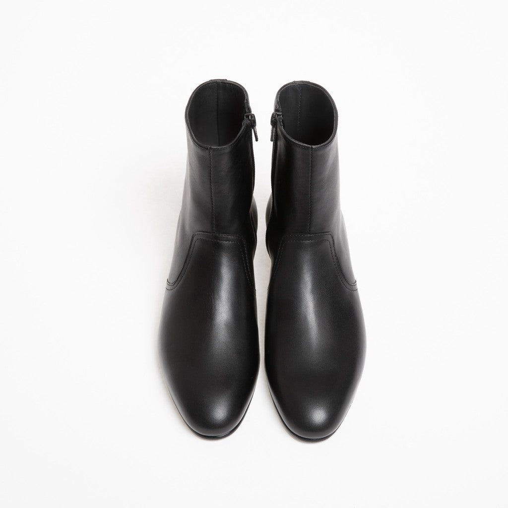Bottine Jonathan en cuir de veau lisse noir