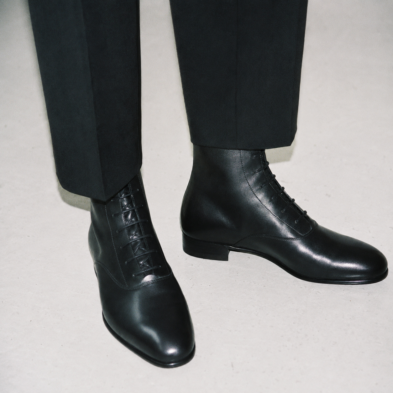 Bottine Ines en cuir de veau lisse noir